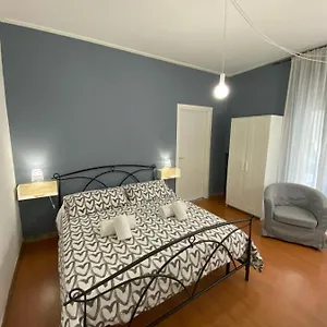 Delle Rose 3*, Verona Italien